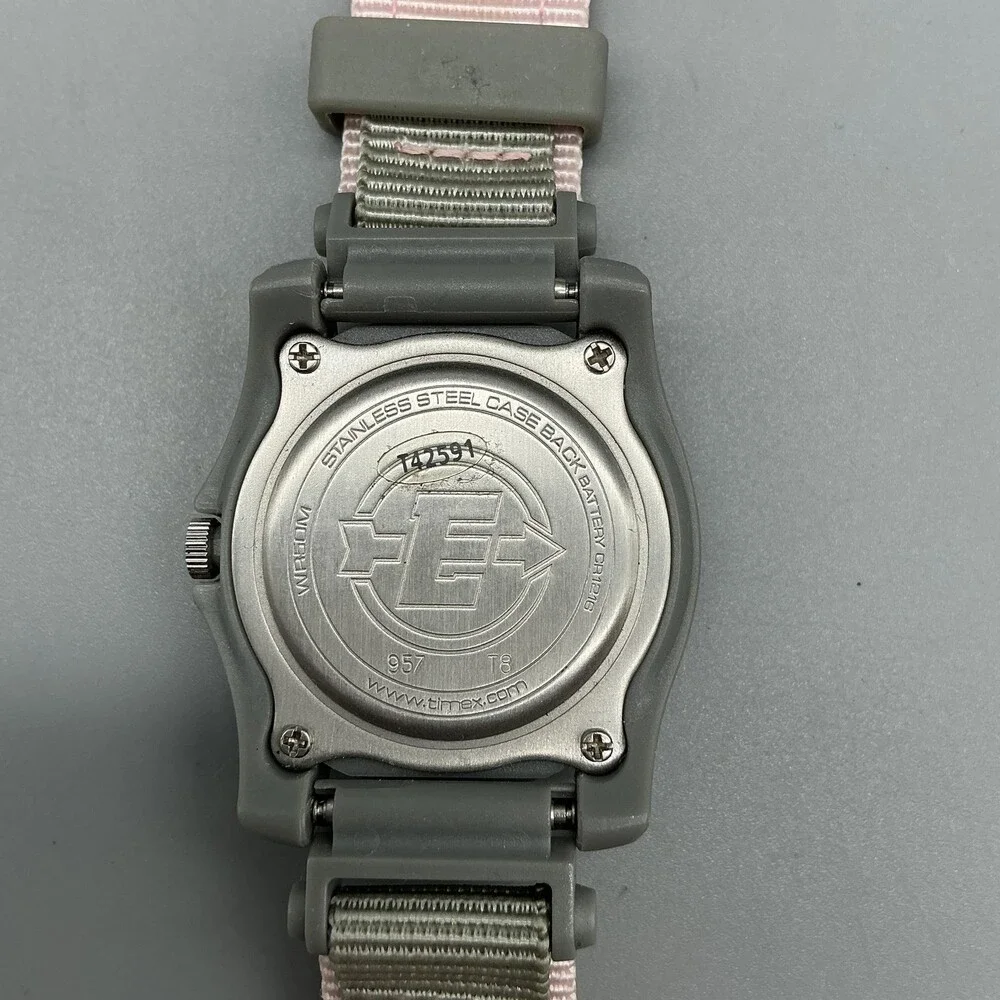 Timex Expedition T2P591 Girls Watch 33mm Gray Nylon Indiglo Date New Battery
